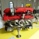 重力に逆らう？フェラーリが「逆さま水素エンジン」の特許をさらに推し進めて開発：注油停止の衝撃メカニズムとは