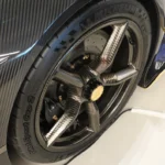 ケーニグセグのオーナーが「信頼性不足」をSNSにて告発、ケーニグセグCEOが真っ向から反論する異例の事態に。少量生産メーカーならではの問題か