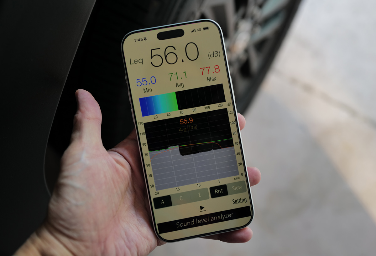 ランドクルーザー250 ZXのエンジン音はスーパーカーよりもウルサイ？実測値ではそこまで大きくなくとも「耳障り」な音質ために近所から苦情がきそう