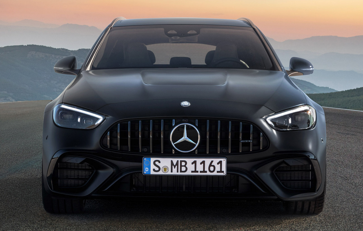 ついに「メルセデス・ベンツ史上最悪の失敗作」とされた4気筒版AMG C63が生産中止へ。「テクノロジーの傑作」とされながらもなぜファンに拒絶され短期間での終焉を迎えたのか