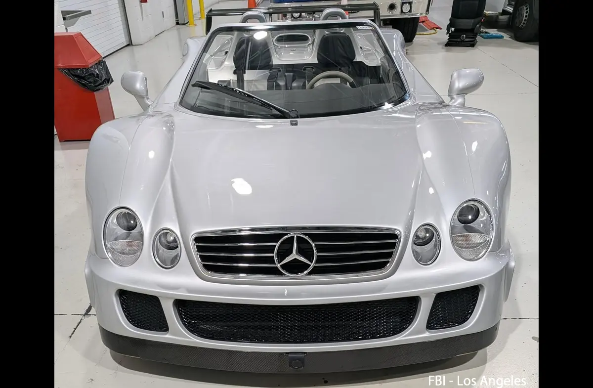 FBIが元五輪選手から「20億円超え」の超希少車「メルセデス CLK GTR ロードスター」を押収:オリンピック選手から「10大麻薬組織」の王へ