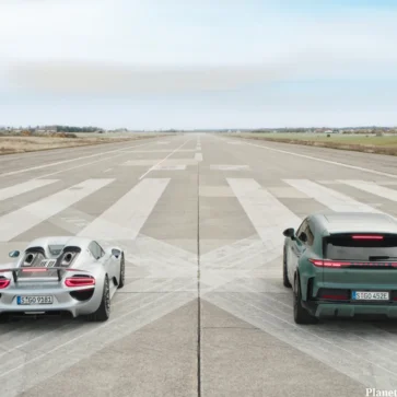 【衝撃映像】ポルシェ 918スパイダー vs 新型カイエン・ターボ・エレクトリック。なんと0-100km/h加速では「1トンも重い」カイエンのほうが速かった【動画】