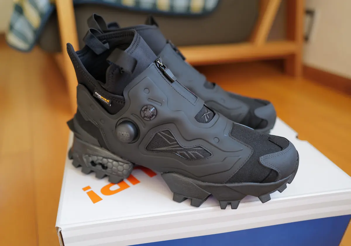 またまたリーボック インスタポンプフューリーを買う。しかし今回は冬季限定モデル「ミッドカット」、スーパーカーのリヤスポイラーっぽい構造など標準版の違いを見てみよう【動画】