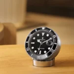 ロレックスが「非防水」「クオーツ」サブマリーナーを発売？ステンレスケース、セラクロムベゼルを持つ「卓上サブマリーナー」が150万円にて登場