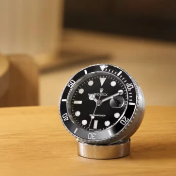 ロレックスが「非防水」「クオーツ」サブマリーナーを発売？ステンレスケース、セラクロムベゼルを持つ「卓上サブマリーナー」が150万円にて登場
