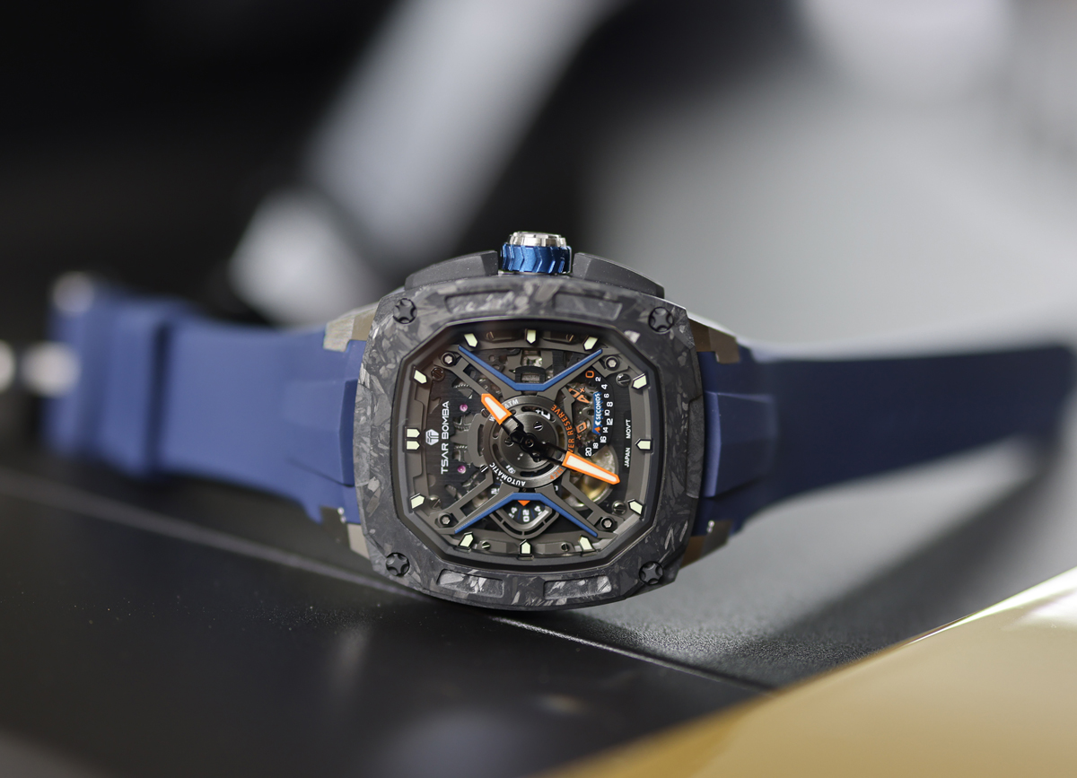 サーボンバ（TSAR BOMBA）の腕時計、「ダークマター」を購入。価格以上のスペックそして仕上げを持ち、なかなかに満足感の高い1本である