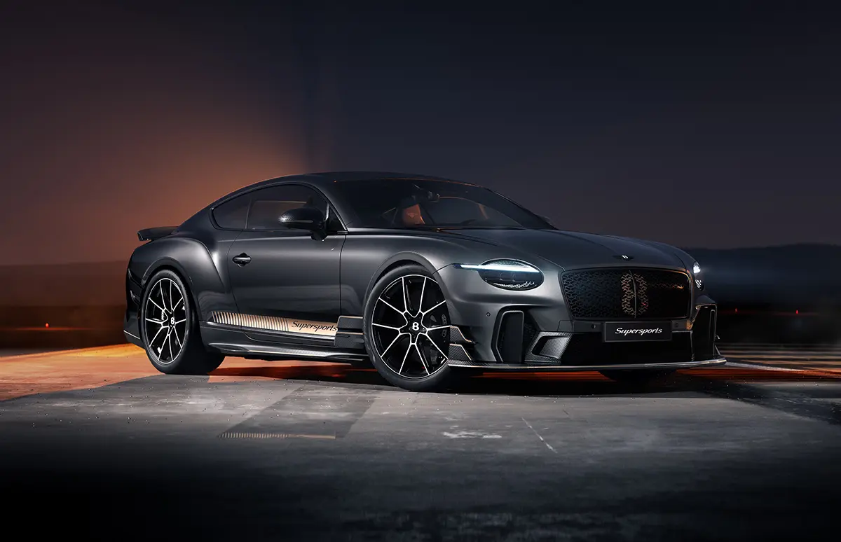 純粋主義者へ捧ぐ。ベントレー「スーパースポーツ」ついに発表、「RWD化」「2シーター」にてコンチネンタルGTシリーズ初の2トン切り、「究極のドライビング」を実現