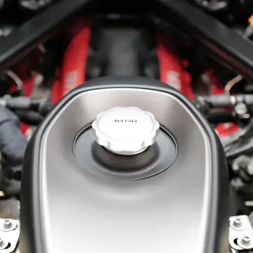 「EV全振り」とは何だったのか・・・。ガソリンエンジンが“不死鳥”のように復活する理由とは