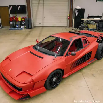 フェラーリ「6輪テスタロッサ」改造プロジェクトが頓挫、関係者間での泥沼大騒動に発展し「別の意味で」注目を集める