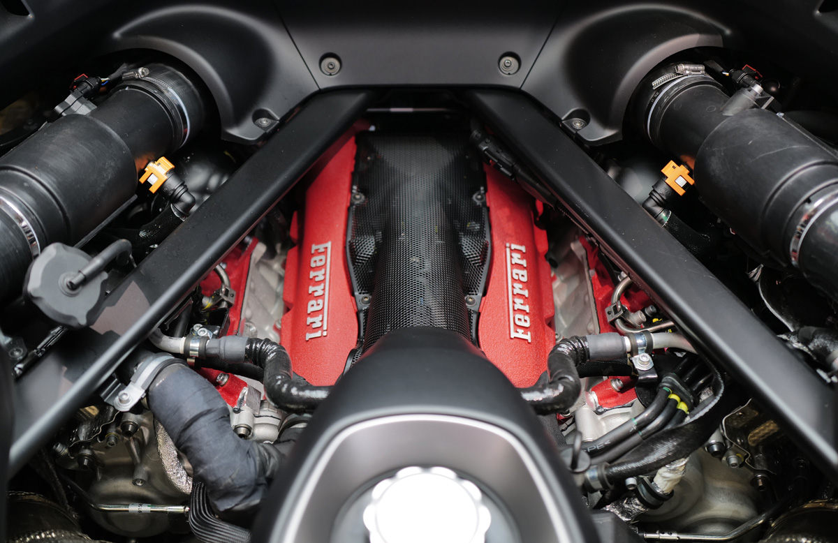 【歴史的転換】EUが“エンジン車禁止”を本当に撤回。2035年以降もガソリン車とハイブリッド車が生き残る「衝撃のシナリオ」へ