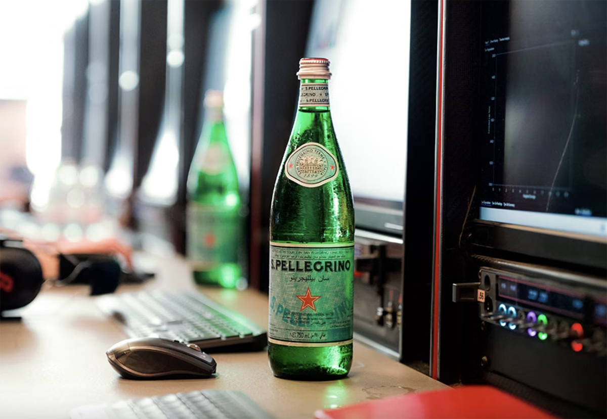 【イタリアの至宝が合体】スクーデリア・フェラーリ、S.ペルグリーノと公式パートナーシップ締結。 生粋の「イタリアン・スピリット」でF1ファンを魅了