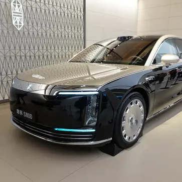 BMWとポルシェが中国で“完敗”。 「ファーウェイの電気自動車」が高級車試乗で首位に立ち富裕層を独占するという衝撃の事態へ