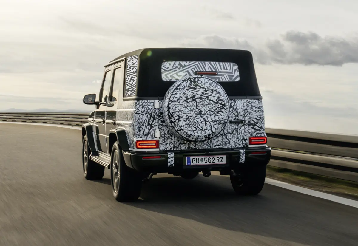 メルセデス・ベンツが「Gクラス・カブリオレ」プロトタイプを公開。究極の開放感を持つゲレンデが遂に現実へ