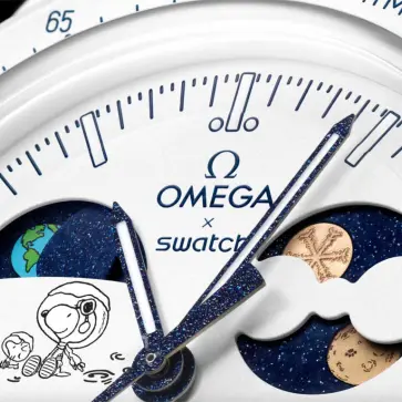 発売されるのは12月5日と「スイスで雪が降っている時のみ」。オメガ×スウォッチ最新作、MISSION TO EARTHPHASE - MOONSHINE GOLD発表