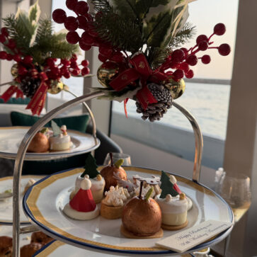 ヌン活ここに極まれり。ペニンシュラ香港とスターフェリー「アフタヌーンティークルーズ」後編。夕焼けの中での船上アフヌンはこれ以上ない至福のひととき【動画】