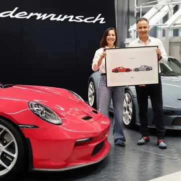 【世界に1組の奇跡】ポルシェ911 S/Tに起きた「シリアル番号重複」のミス。それを伝説へと昇華させた神対応とは