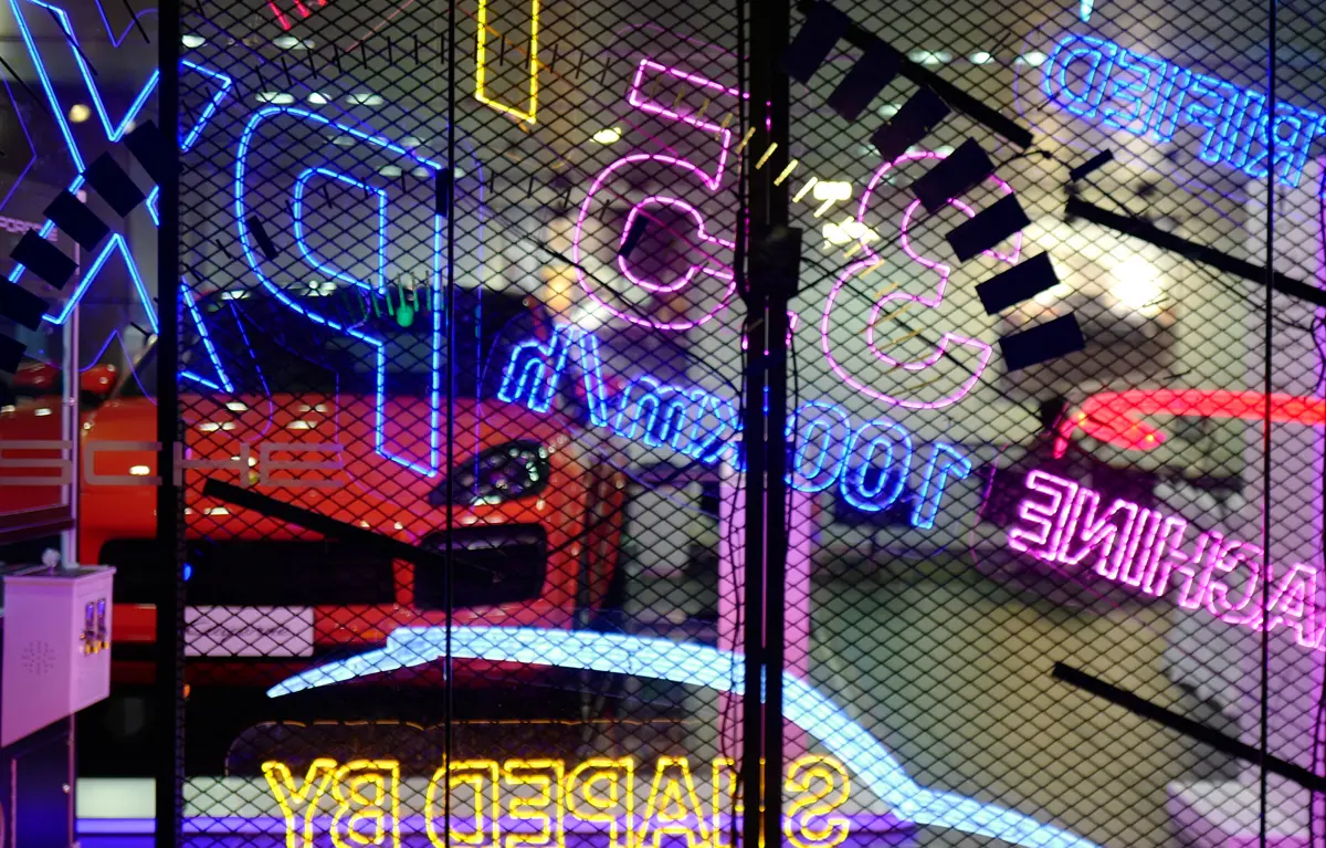 中国のポルシェディーラーが“夜逃げ”？一部地域の販売店が突如閉鎖、顧客からの預り金が未返還と報じられる。中国ポルシェ法人が正式に謝罪