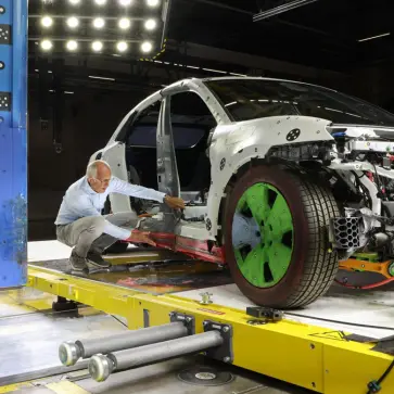 耐久性は内燃機関に匹敵。ポルシェが挑む「EVバッテリー寿命30万km」を実現する設計思想