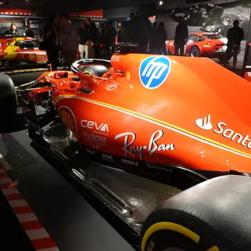 【衝撃の65億ドル】F1チーム価値ランキング2025、フェラーリはトップの「1兆円超」 – 儲かる構造に激変したF1、「動く広告塔」の桁外れな評価額