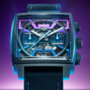 タグ・ホイヤーより「F1のナイトレース」をイメージしたモナコが限定発売。ネオンを模したカラーリング、そしてスケルトンケースバックは「ハーフミラー」
