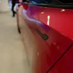 テスラの「ポップアップ式ドアハンドル」が事故の際の脱出を阻む？「ドアが開かなかった」ことで15名が死亡していることが明らかに