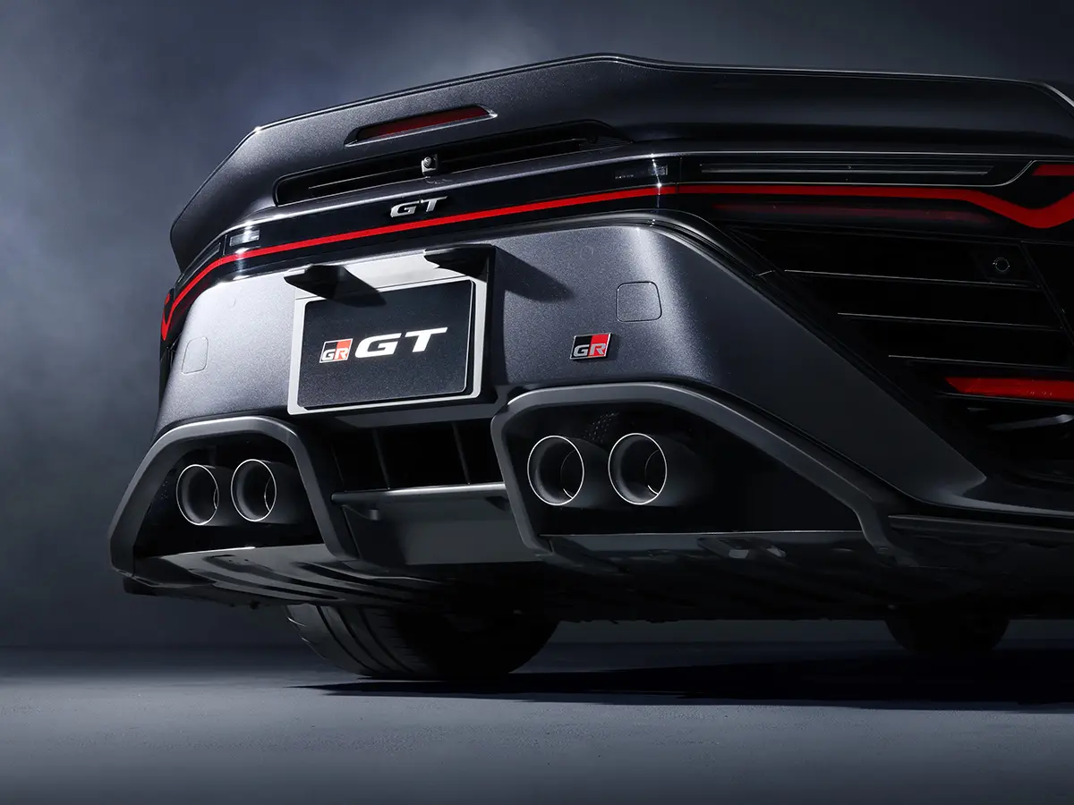 打倒911 GT3 RS。トヨタ「GR GT」がポルシェを脅かすかもしれない10の理由。「勝つためだけ」の専用設計がモノを言う