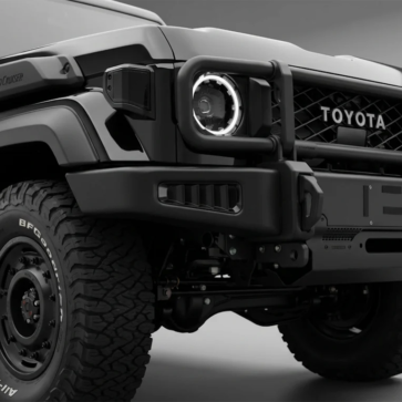 トヨタ・ランドクルーザー70が超高級セレブ仕様に大変身。カーボンにアルカンターラを使用し価格は「2000万円オーバー」