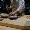 ウォルドーフ・アストリア大阪宿泊記「寿司ディナー」。「鮨さいとう」出身、ミシュランにて6年連続で星を獲得したシェフが握る「絶景の中での寿司」【動画】
