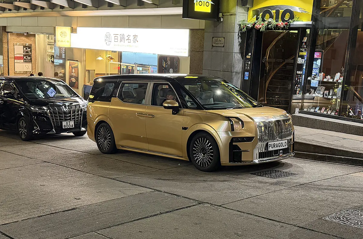 現在香港では「マンション火災」の影響にて一部イルミやイベントが自粛中。高級車が多いのは相変わらず、そしてミニバンの強さは健在なるもトヨタがシェアを奪われジーカーの勢力が拡大中