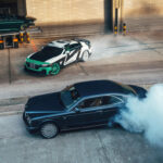 ベントレーの工場が全域ドリフト会場に。666馬力の新型「スーパースポーツ」がトラビス・パストラーナのドライブによって驚愕の俊敏性を披露する【動画】