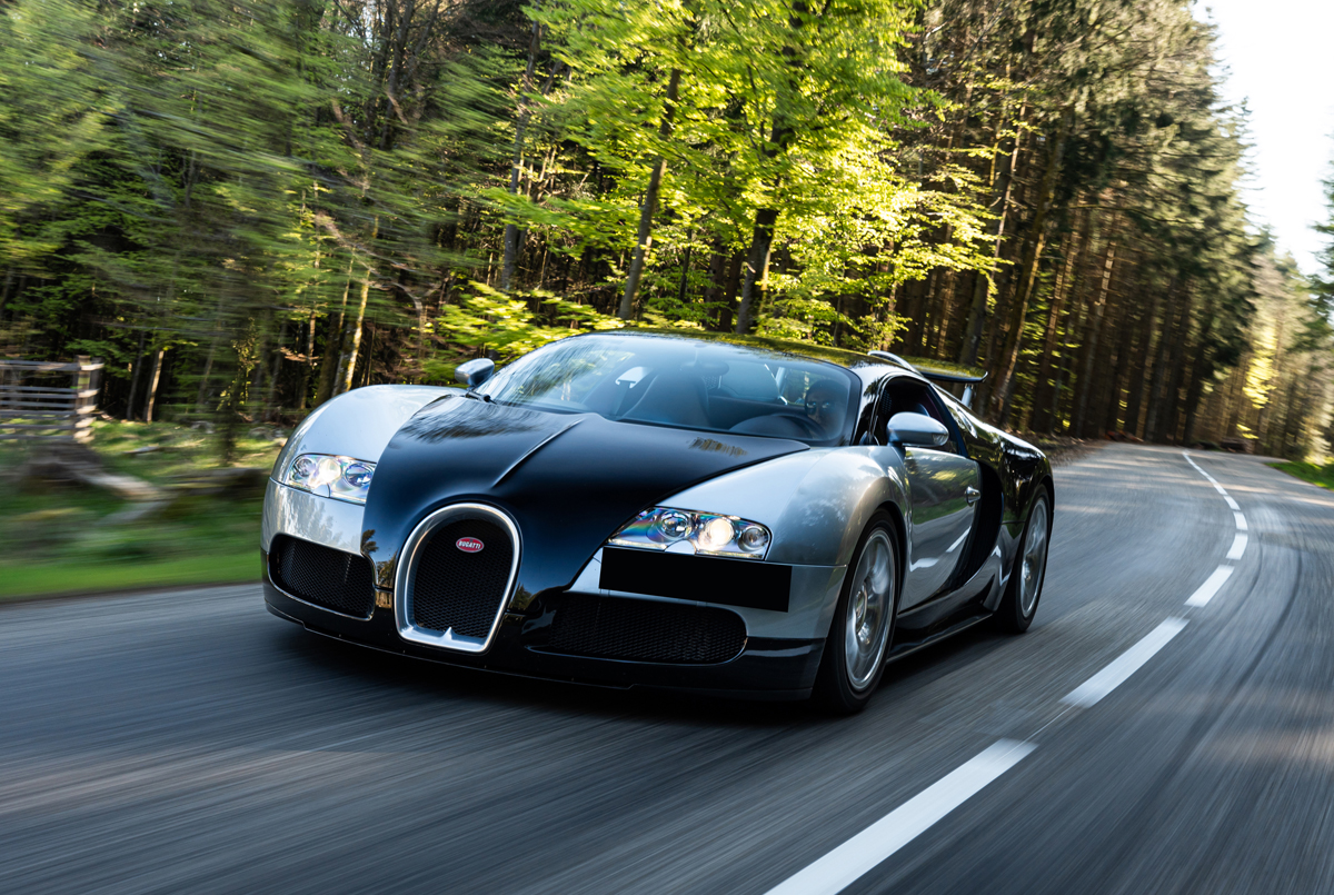 【幻の最強ヴェイロン】かつて1,341馬力の「スーパーヴェイロン」計画が存在したことが明らかに。なぜブガッティはその計画を破棄したのか