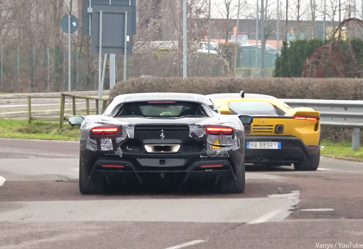 フェラーリ296GTBの「後継」モデル？その姿を捉えた動画が公開に。今ひとつ盛り上がらないV6ミドシップではあるが、フェラーリはどのような「回答」を用意してくるのか【動画】