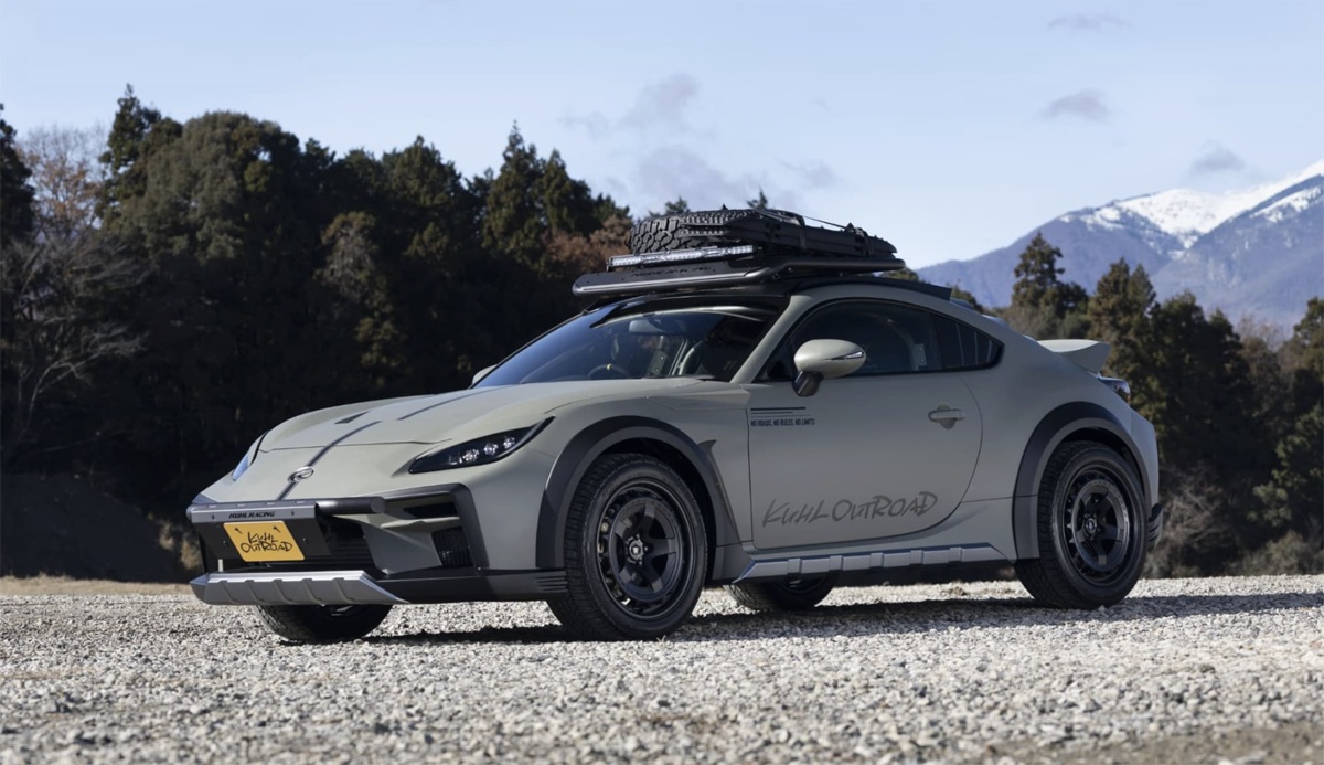 GR86を「ポルシェ911ダカール風 」へ。KUHLの放つサファリ風GR86「アウトロード」がカッコいい。ターボ付きで415万円から【動画】