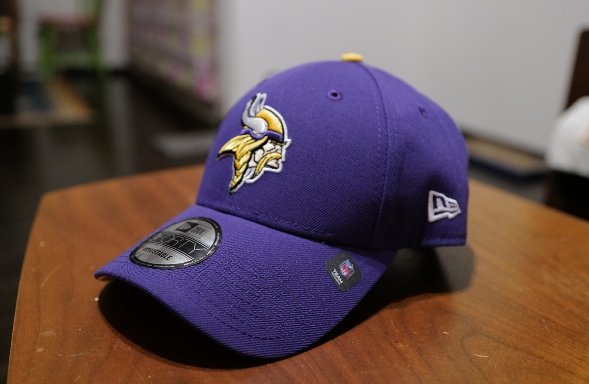 今後は「パープルとイエロー」のアパレルやグッズが増えてきそうだな・・・。やはり自分の注文したクルマと同じカラーの製品に目が行ってしまう