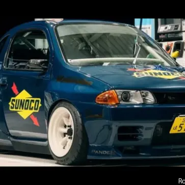 一瞬AIかと思ったワ・・・。「マイクロ」R32 GT-R化した「スズキ・ツイン」が可愛すぎた。27馬力の“ポケット・ゴジラ”誕生