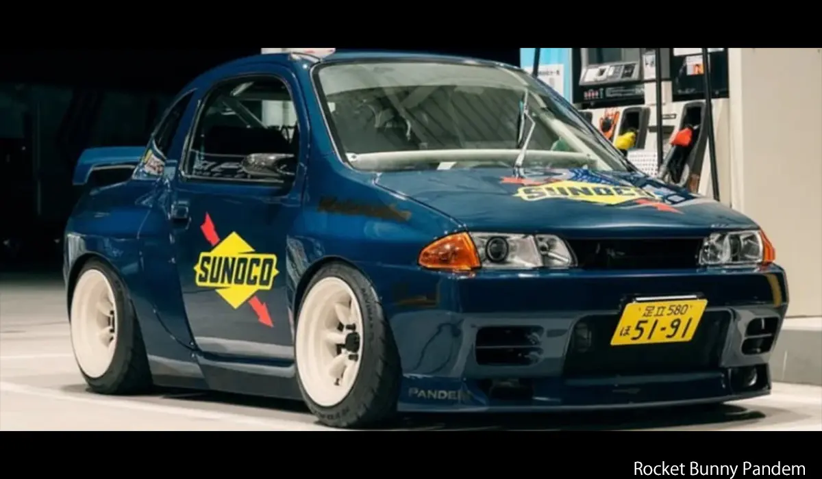 一瞬AIかと思ったワ・・・。「マイクロ」R32 GT-R化した「スズキ・ツイン」が可愛すぎた。27馬力の“ポケット・ゴジラ”誕生