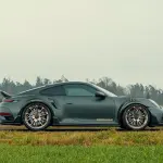 テックアートがポルシェ911ターボSベース「GT ストリートR」限定87台のうちの1台、「モノクローム」を発表。800馬力を発生するハードコアモデル