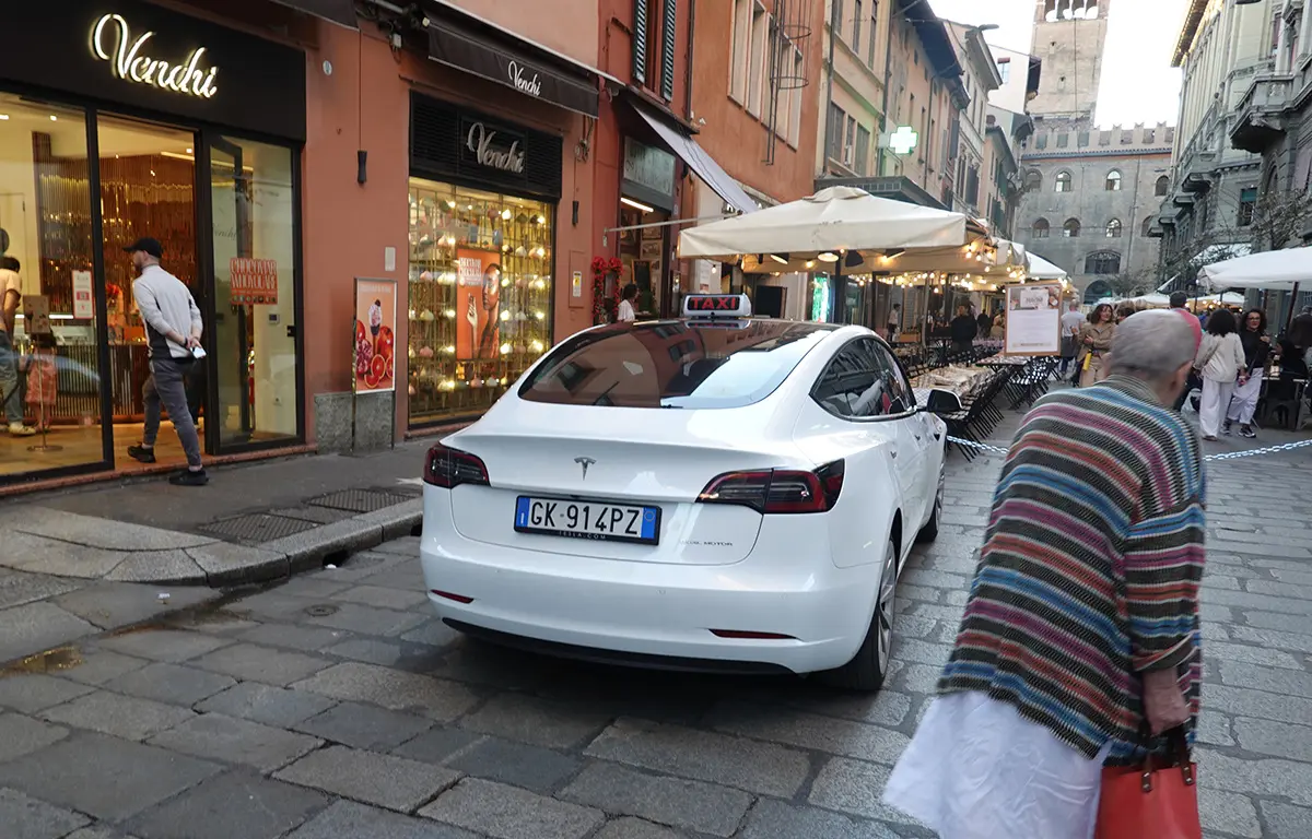 ついに歴史の転換点が訪れる。欧州でEV販売がガソリン車を逆転、「純エンジン車」時代の終焉が鮮明に