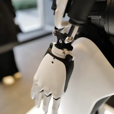 2030年、人間は工場から消える？思ったよりも早く自動車製造現場では「ロボットだけでクルマを製造する」ようになるかもしれない