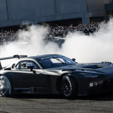 GR GT / GR GT3がデモランを披露。「意外とサウンドが控えめ」との声多数。なお日本だとGRガレージにて販売、ただし価格と発売時期、販売方法は「未定」