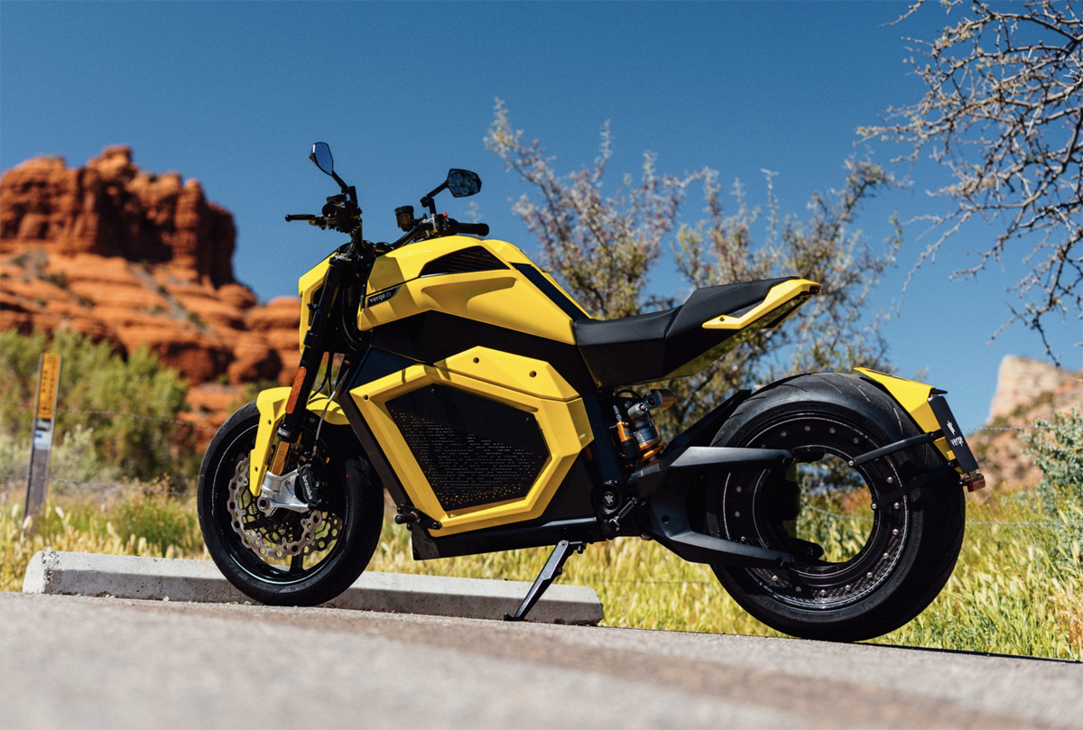 「世界初」全固体電池搭載バイク「ヴァージ ST Pro」登場。「ハブレス」構造を採用したSFっぽいルックスがカッコいい【動画】