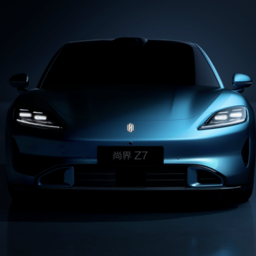 ファーウェイよりポルシェ・タイカン似の新型EV「Z7」発表。装備や機能はタイカン以上、価格はタイカンの数分の一