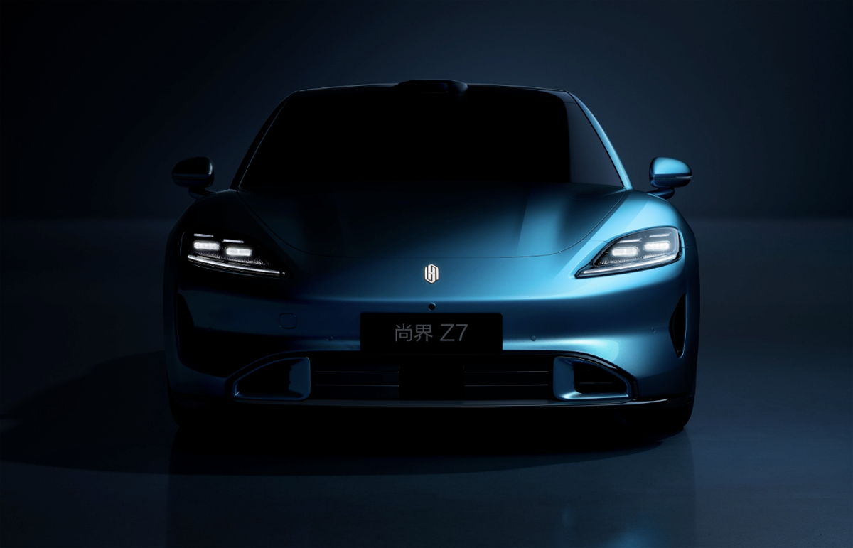 ファーウェイよりポルシェ・タイカン似の新型EV「Z7」発表。装備や機能はタイカン以上、価格はタイカンの数分の一