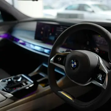 BMWが7シリーズのフェイスリフトにて「レベル3」自動運転を「レベル2に格下げ」。その現実的な理由とは