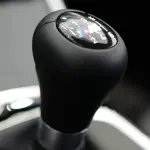 BMW M部門のボス「正直なところ、MTはエンジニア視点だとまったく意味も合理性もありません」。マニュアルトランスミッション消滅へのカウントダウンが始まる