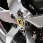 【ホイールの謎】ナット（ボルト）の数が4個・5個・8個とバラバラなのはなぜ？センターロック、PCDとは？