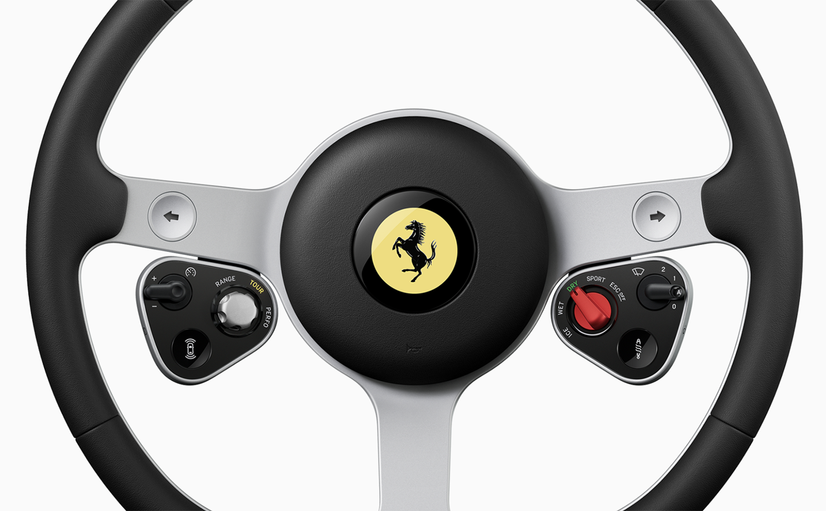 フェラーリは「EVの購入を強制しない」？限定車購入の条件にEV購入を課さない方針を明言、伝統のV12を守る跳ね馬の矜持とは