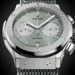 ウブロ「クラシック・フュージョン クロノグラフ チタニウム セージグリーン」登場。気品漂う45mmの新境地