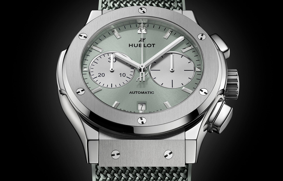 ウブロ「クラシック・フュージョン クロノグラフ チタニウム セージグリーン」登場。気品漂う45mmの新境地