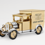 ルイ・ヴィトンが「億ションが買える価格」のトラック型置き時計を発売。富裕層が熱狂する1億円超え限定モデルとは